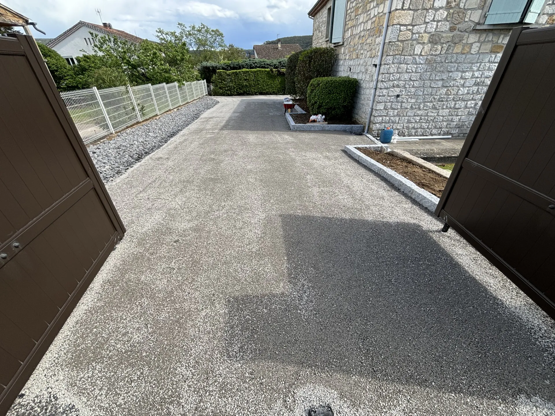 Goudronnage, chantier réalisé par Chassain TP en Sud Ardèche