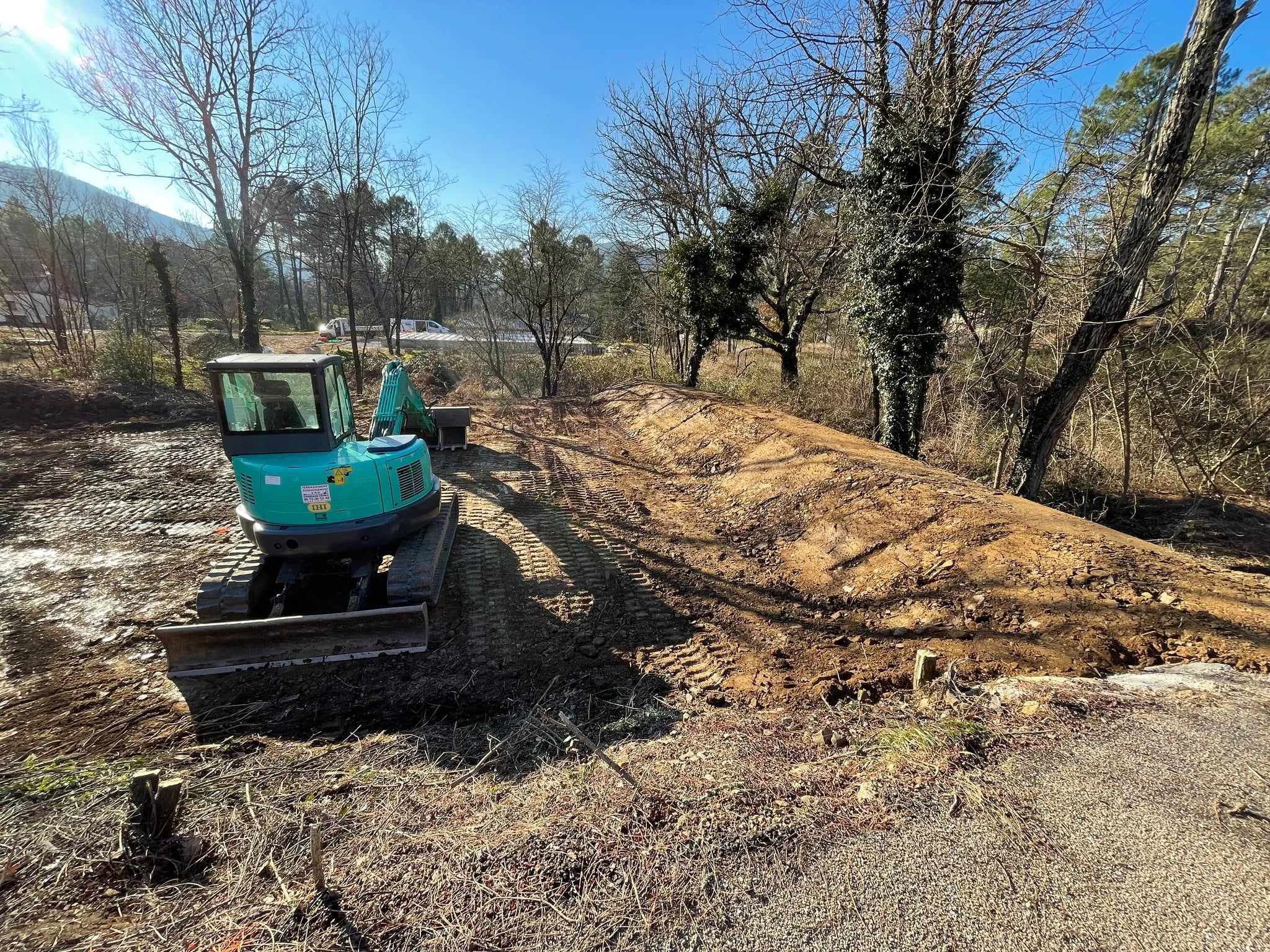 Terrassement pour une plateforme de maison individuelle, chantier Chassain TP