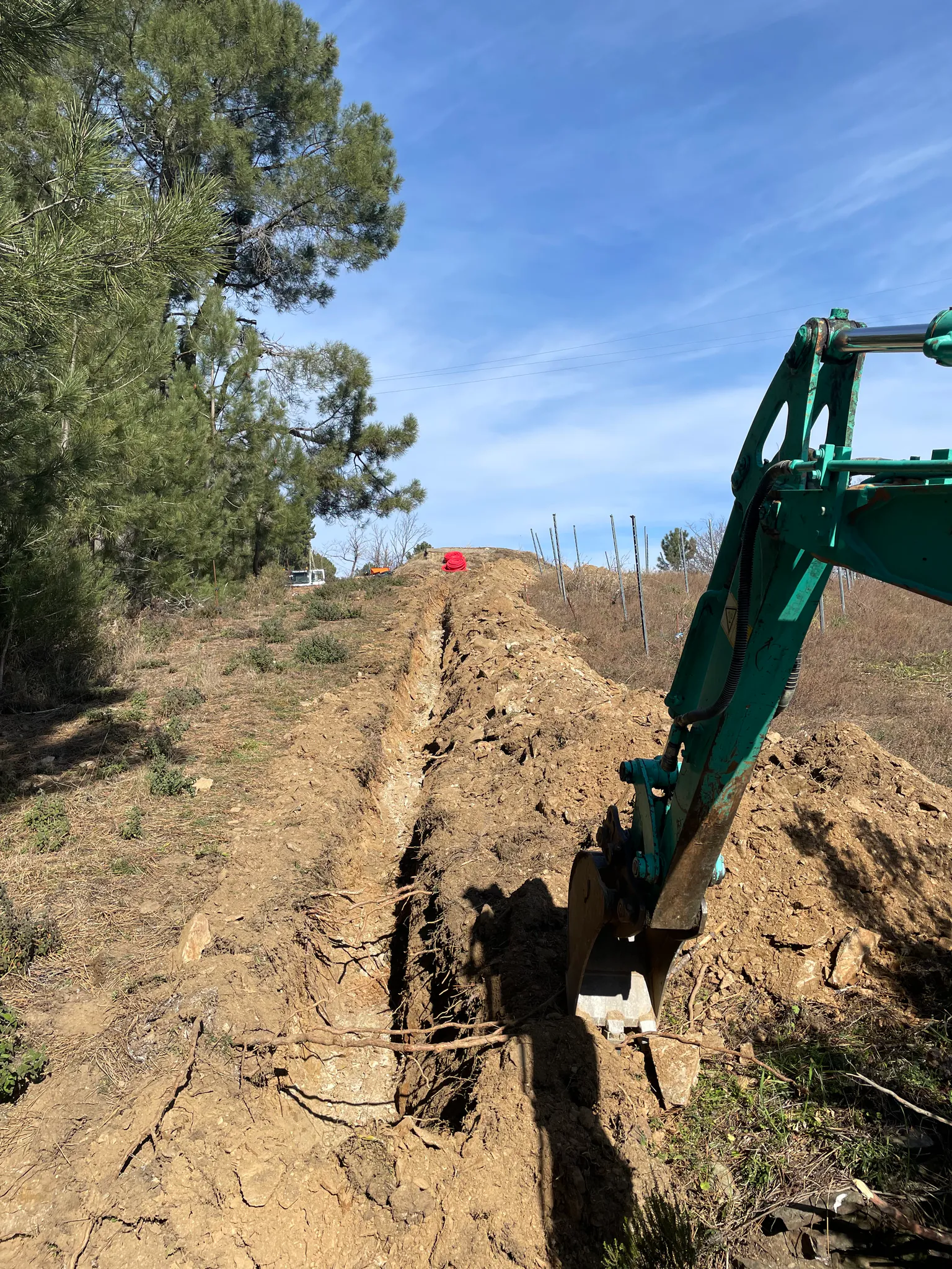 Ouverture d’une tranchée de réseau, chantier Chassain TP